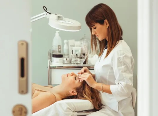 Oczyszczanie wodorowe (Warszawa) – na czym to polega?