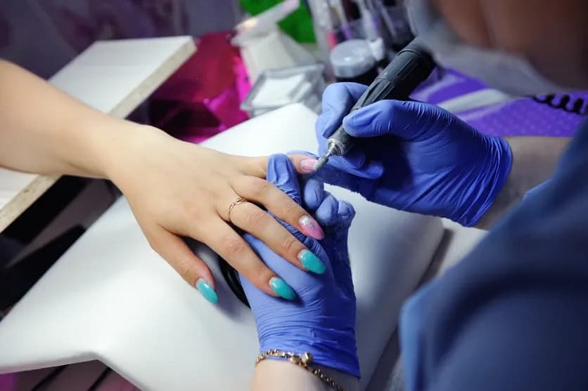 Jak wybrać najlepszy frez do ściągania hybryd - poradnik bezpiecznej pracy